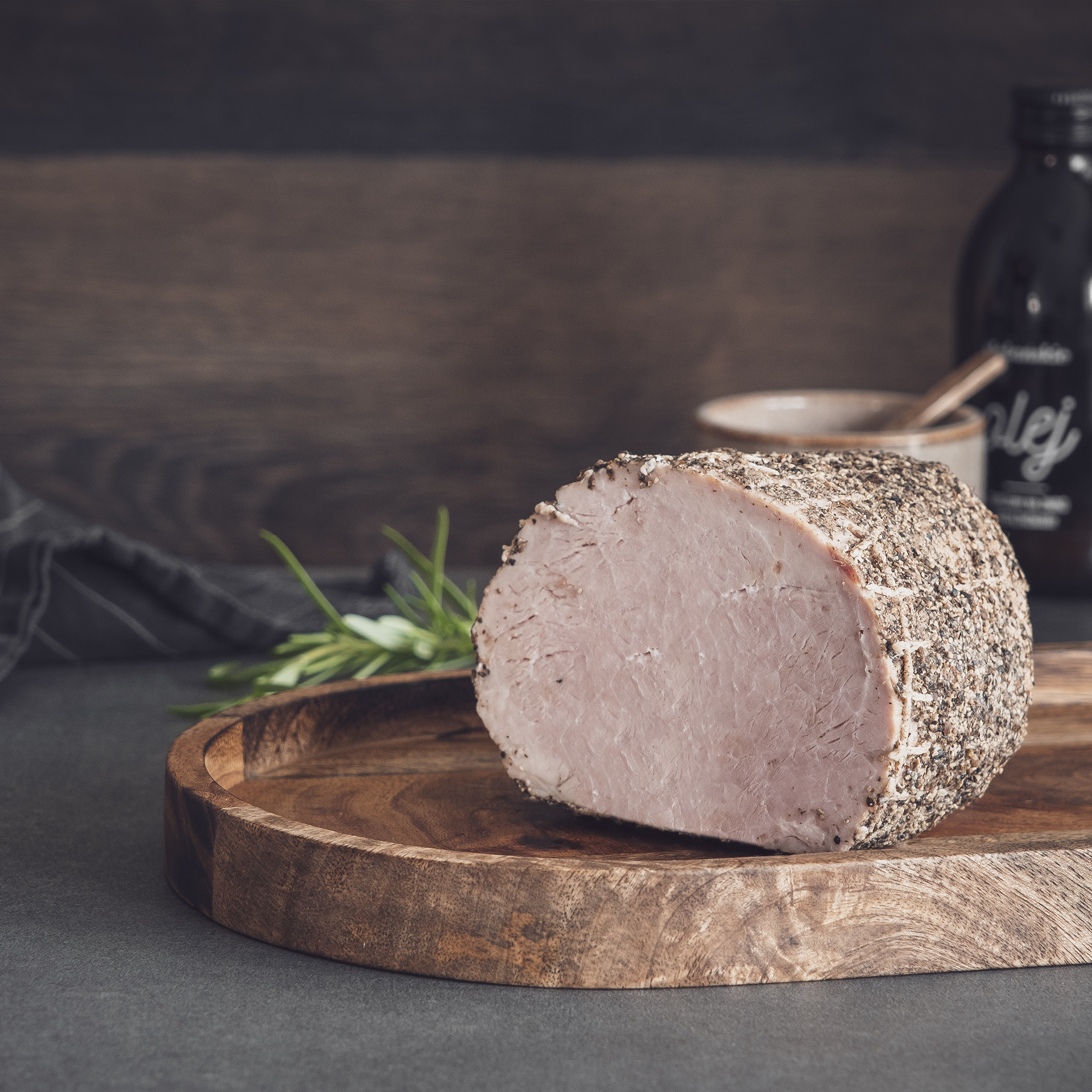 Szynka ze świniobicia z pieprzem 1,4kg/0,7kg